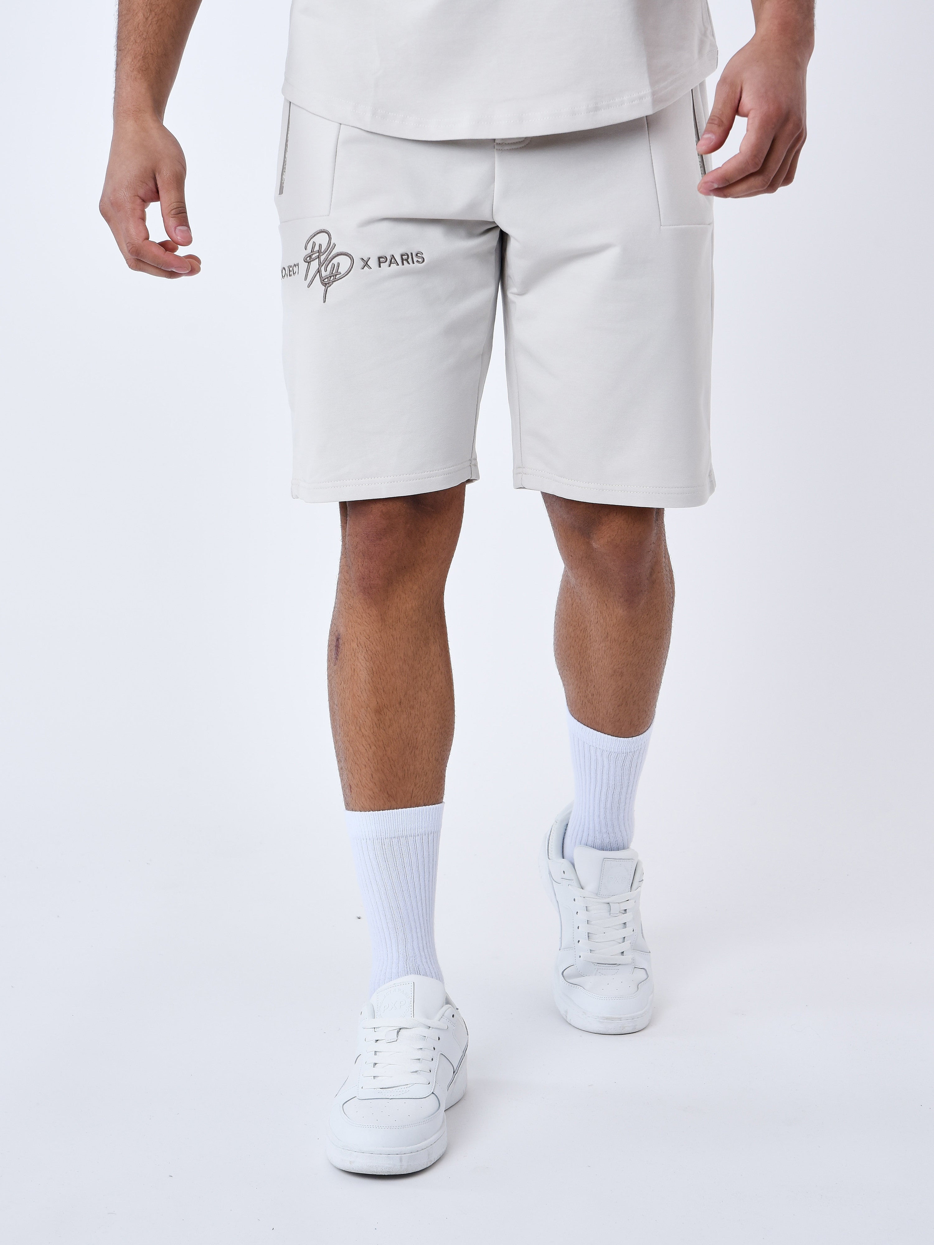 Short uni avec bande logo
