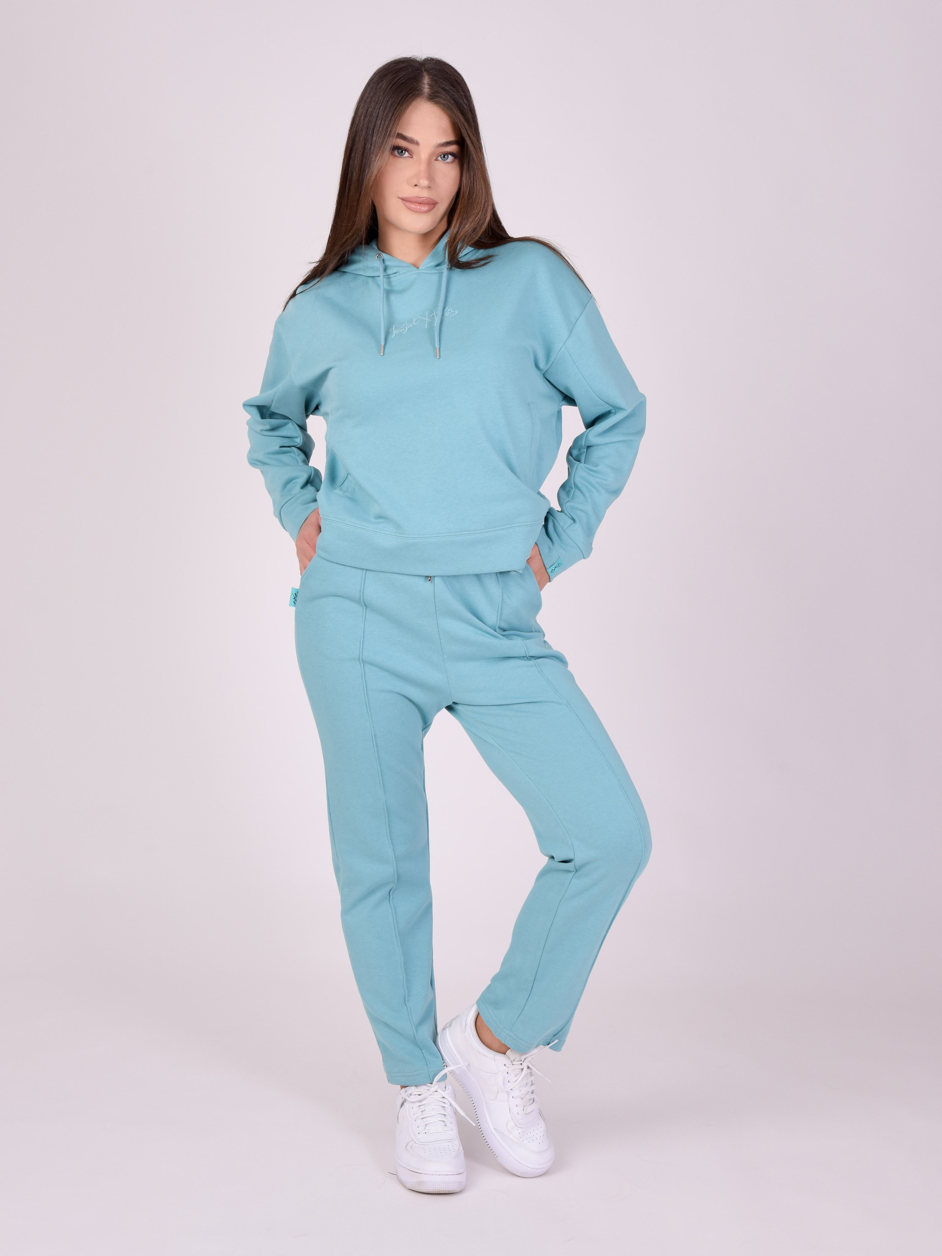 Bas de jogging broderie logo ton sur ton