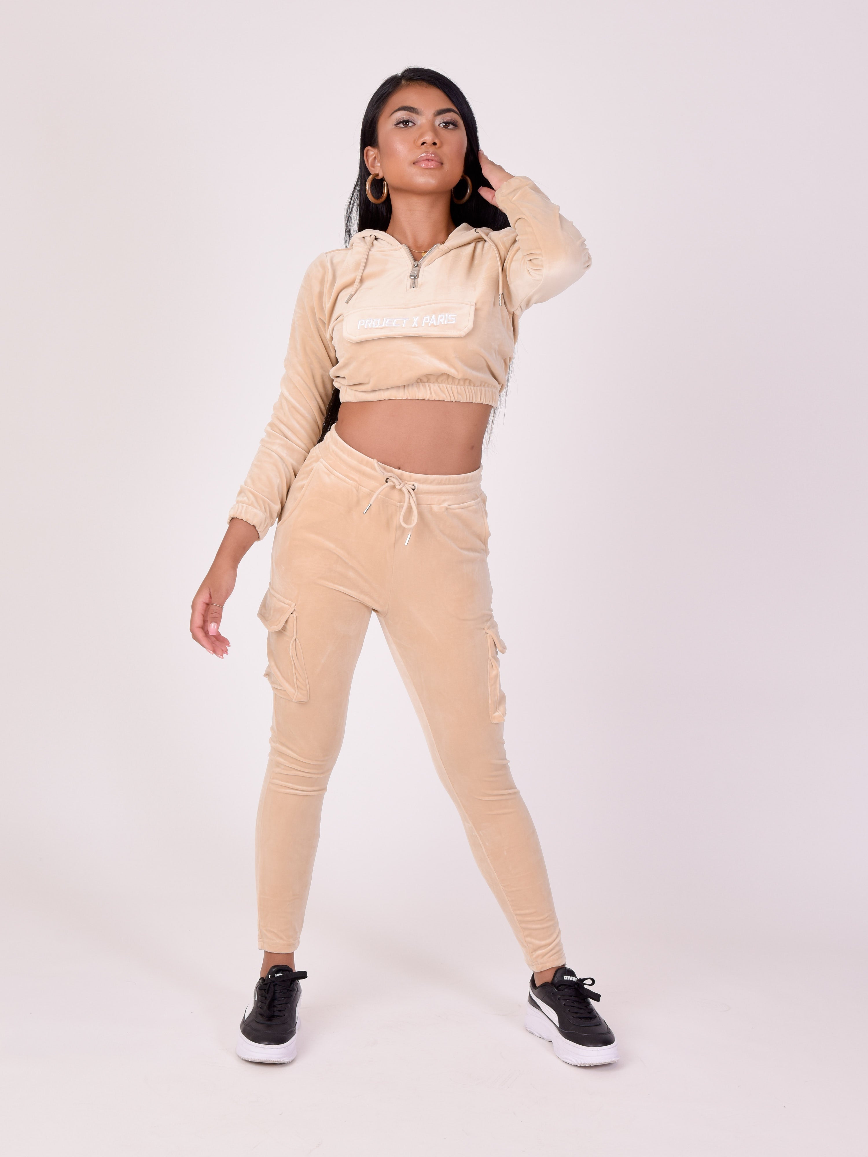 Sweat velours court à capuche