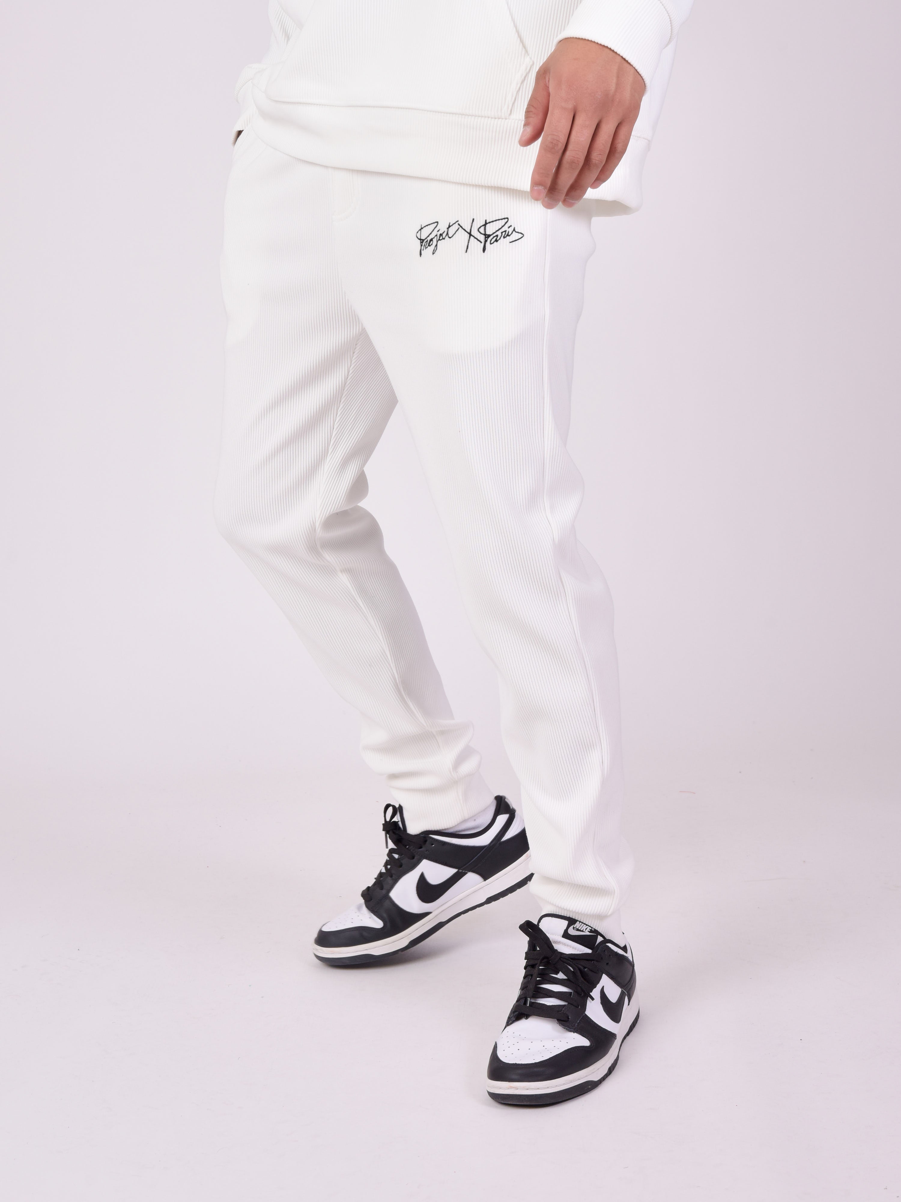 Bas de jogging cotelé simple broderie