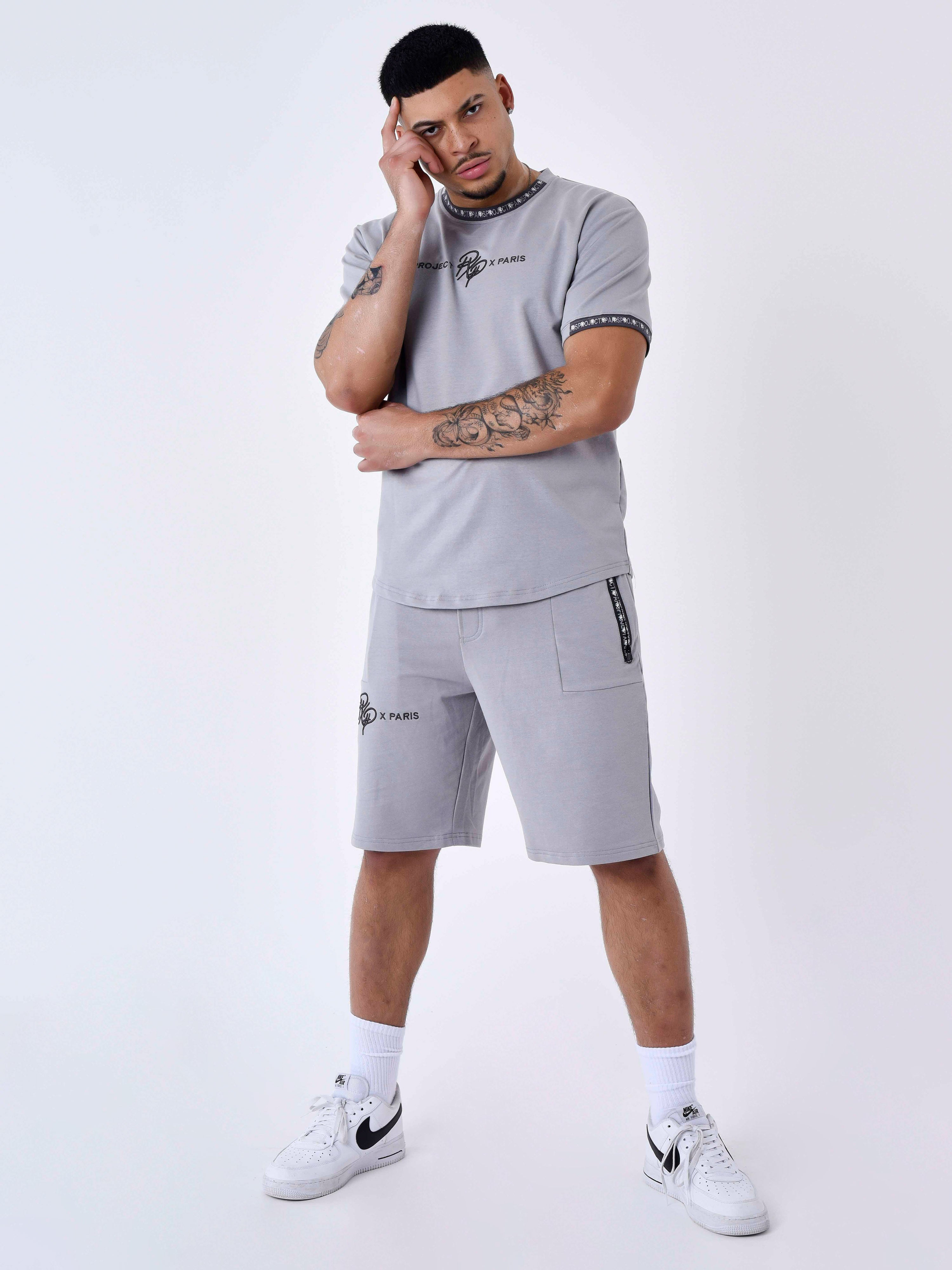 Short uni avec bande logo