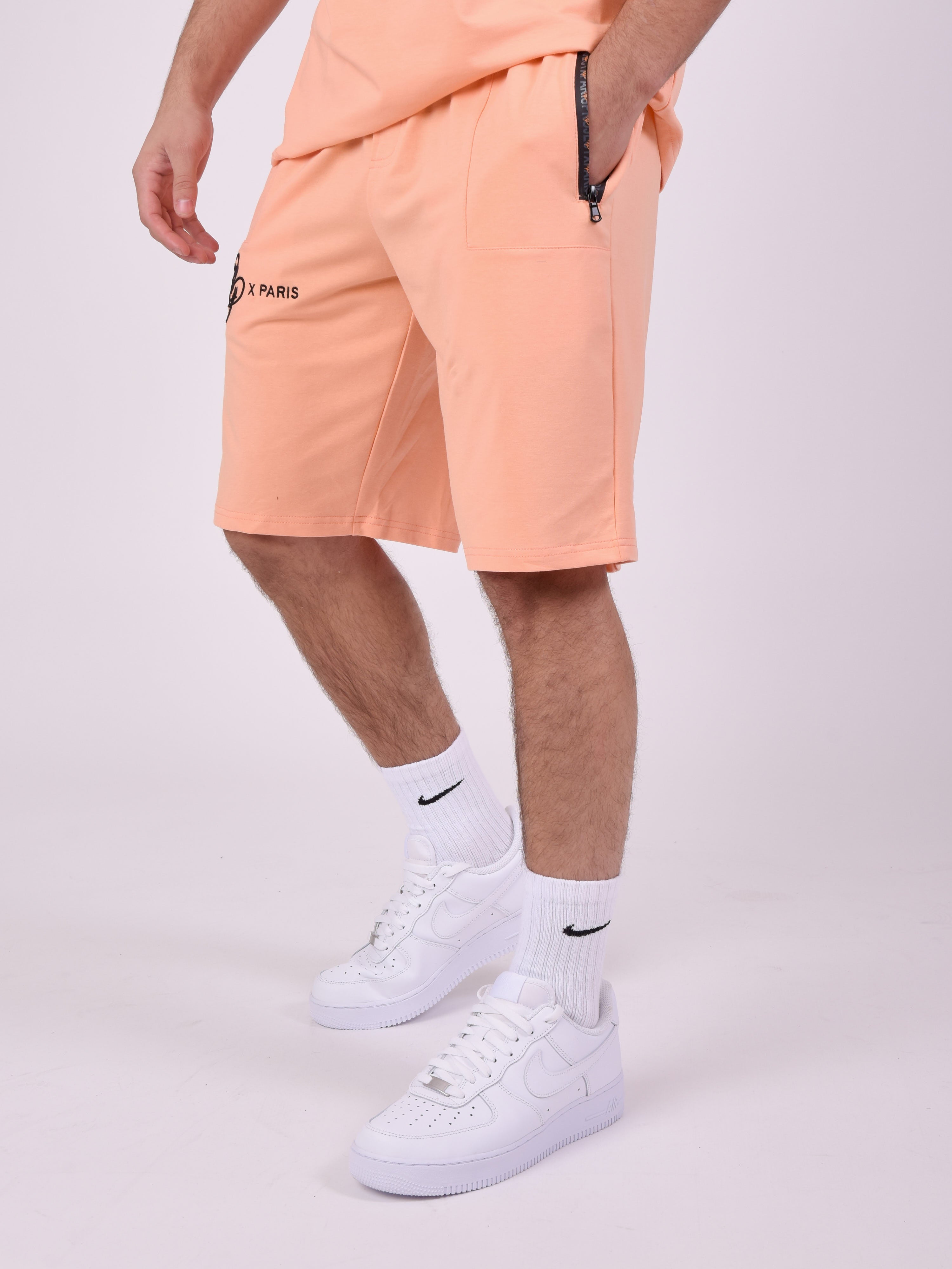 Short uni avec bande logo