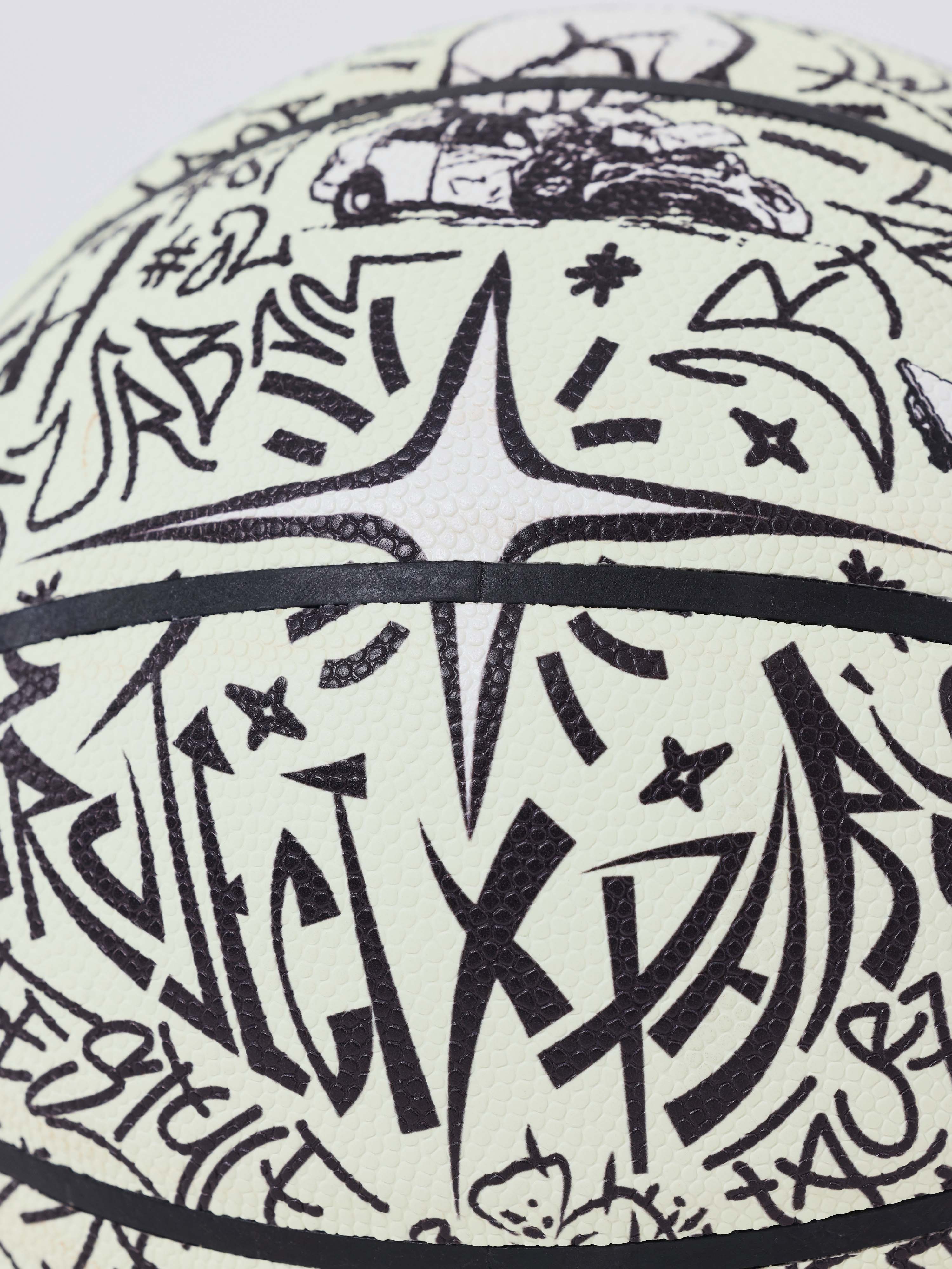 Ballon de basket phosphorescent graphique PXP