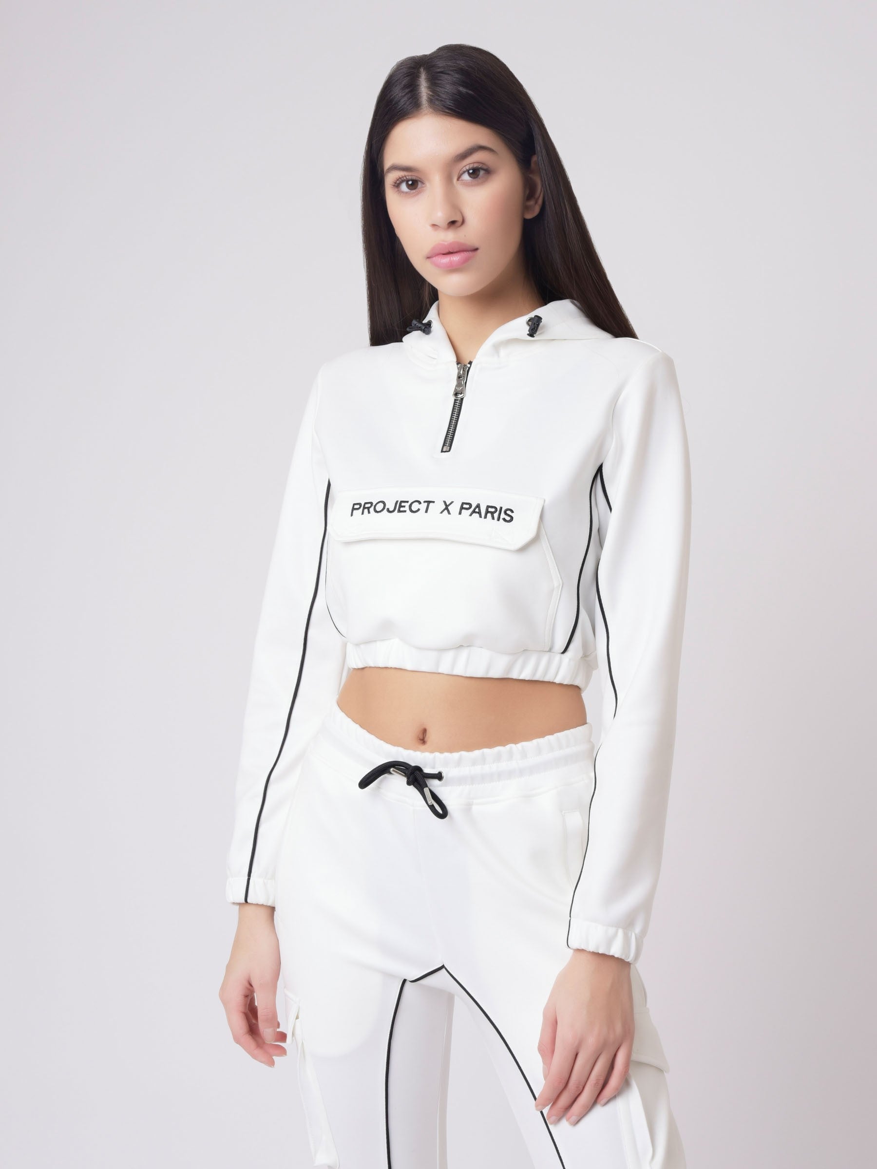 Sweat capuche enfilable à piping simili cuir