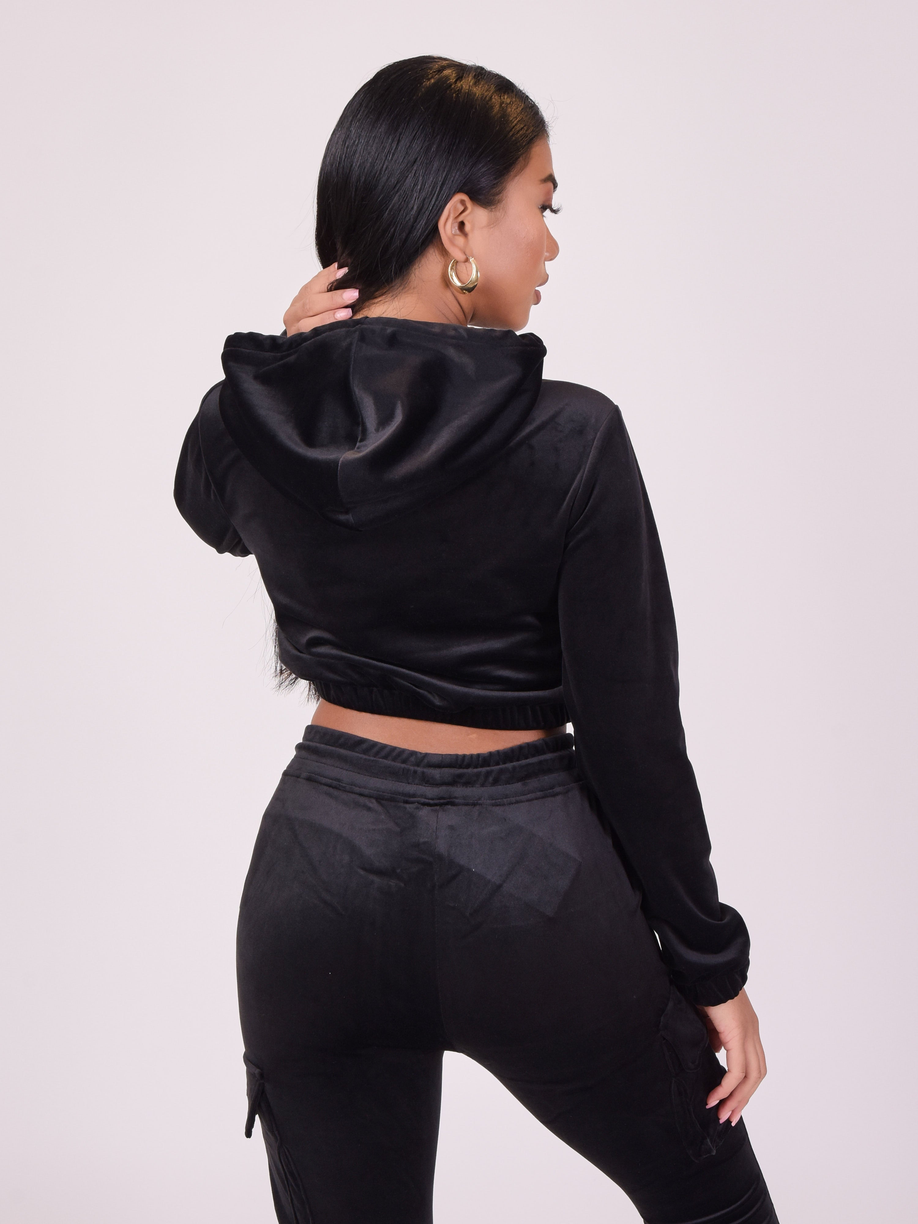 Sweat velours court à capuche