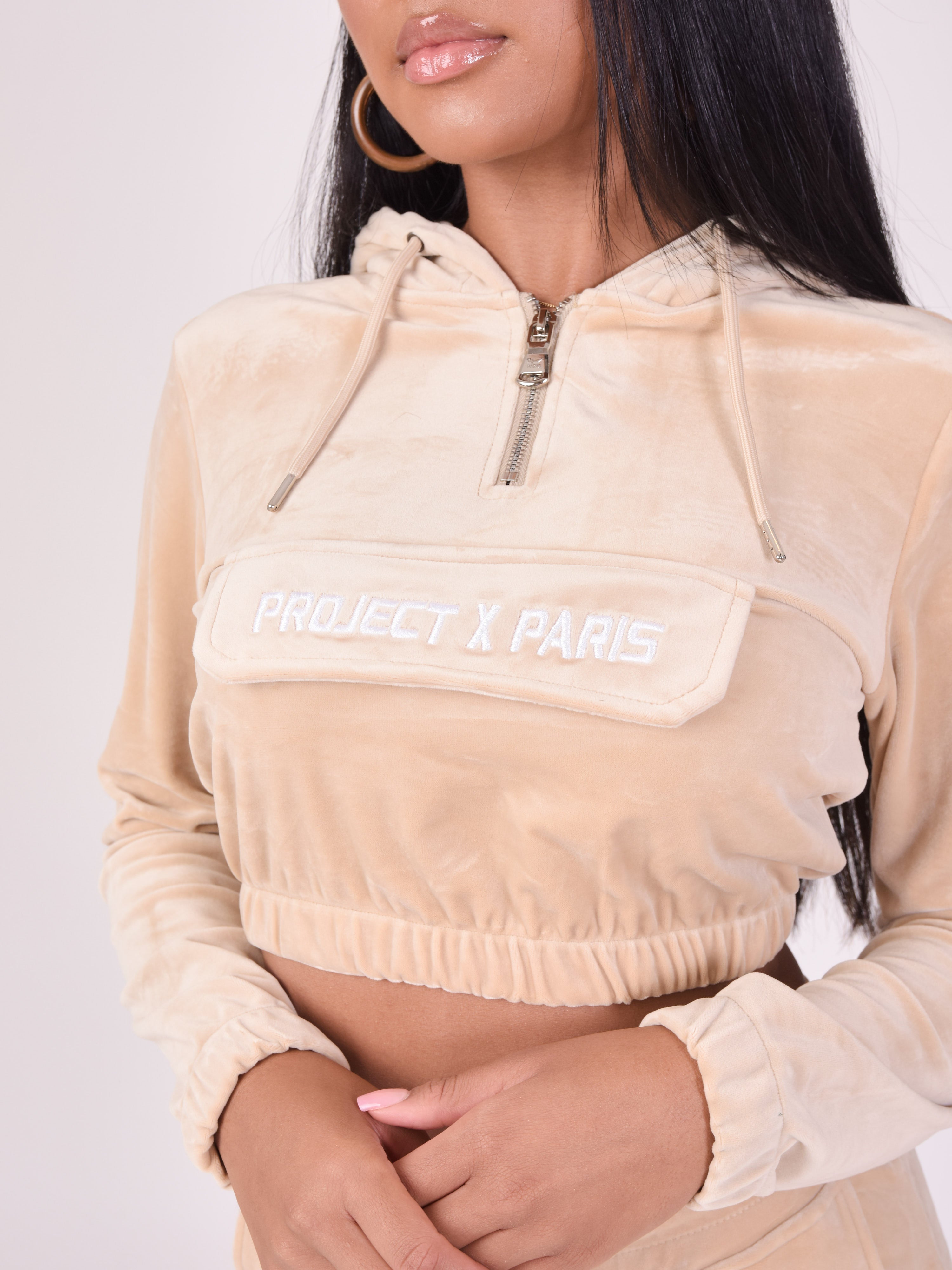 Sweat velours court à capuche