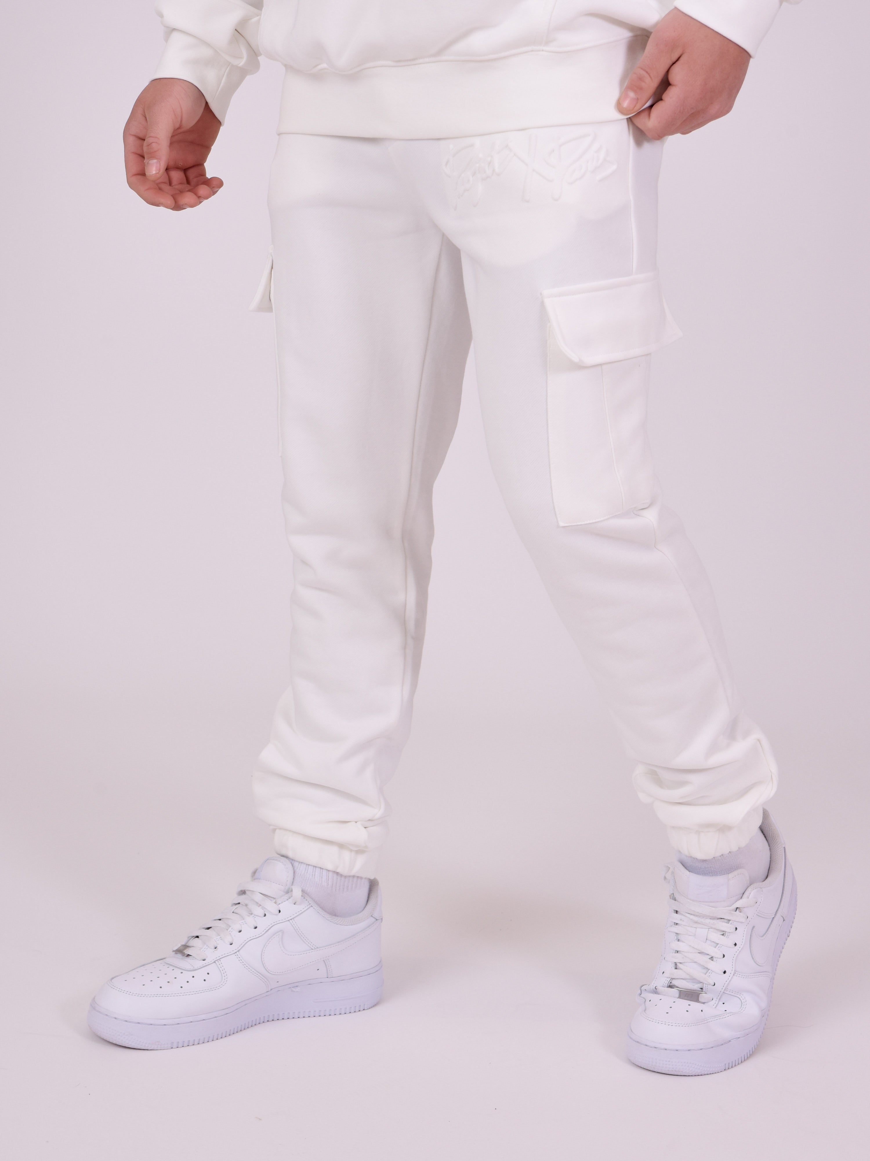 Bas de jogging cargo logo embossage relief